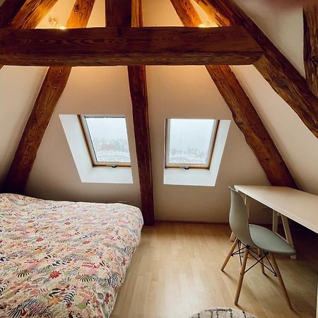 Sainte-Suzanne  Duplex + Parking Gratuit Facile 아파트 외부 사진