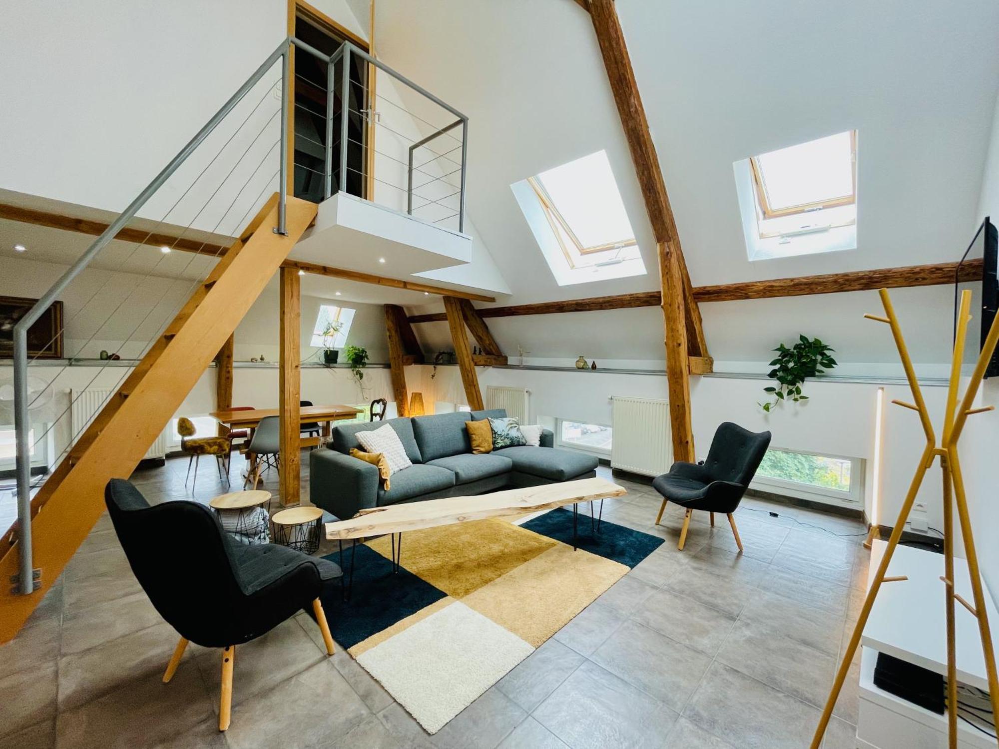 Sainte-Suzanne  Duplex + Parking Gratuit Facile 아파트 외부 사진